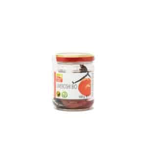 Una bellissima foto di una prugna salata giapponese, affiancata da una BottleCibo, un barattolo di marmellata, una lattina, una latta e una bottiglia La perfezione della cucina giapponese racchiusa in ununica immagine!